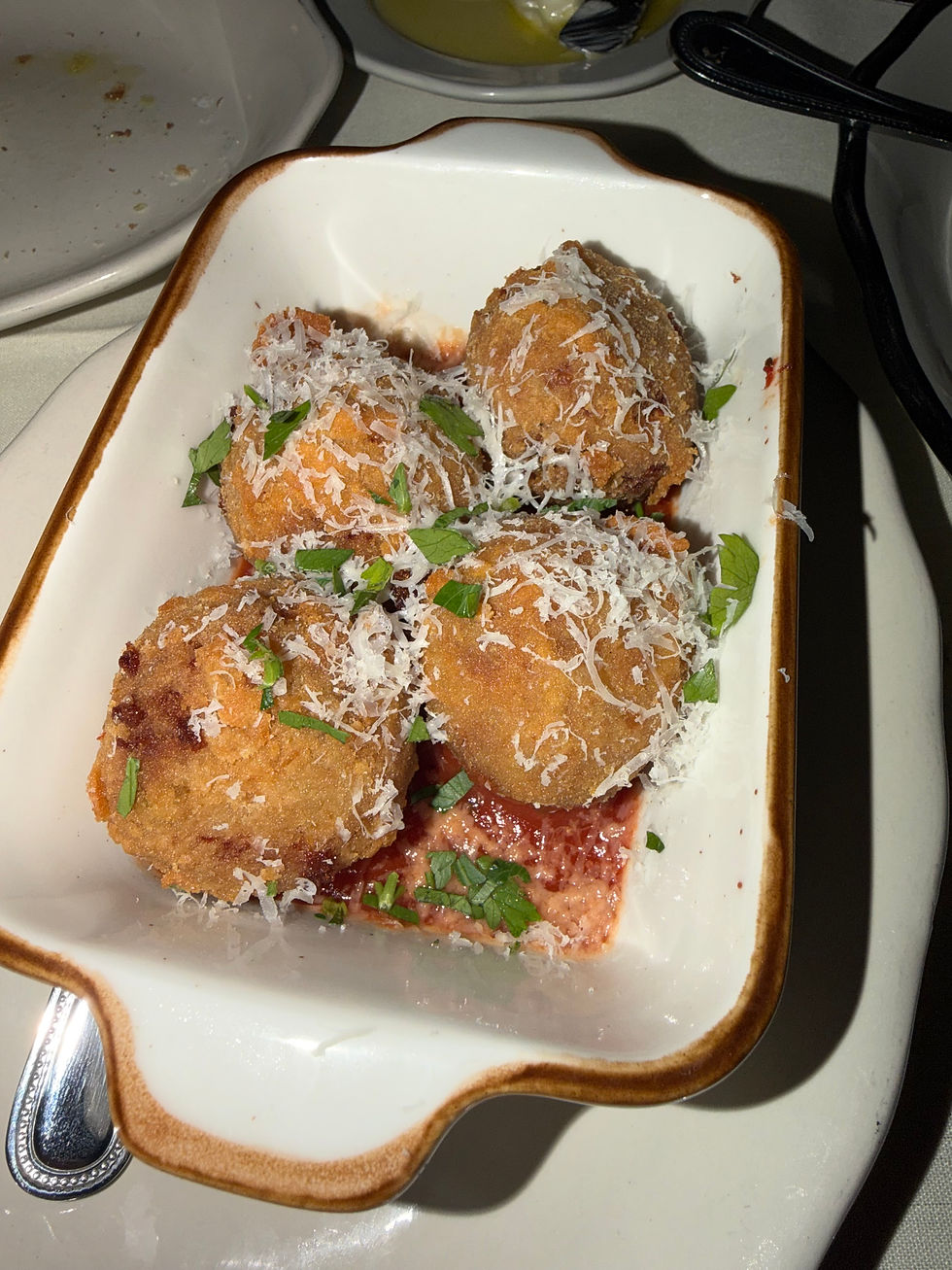 Arancini: Crispy giardiniera arancini appetizer at Pizz’Amici Chicago