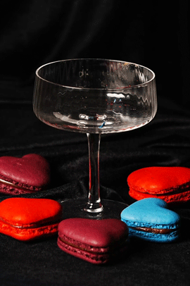 Heart-Macaroons-Glass.gif