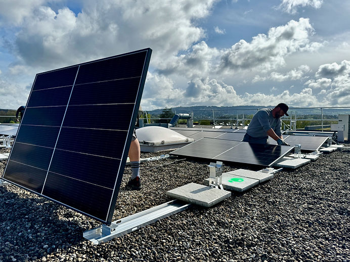 Montage-Team von Go Smart Solution AG