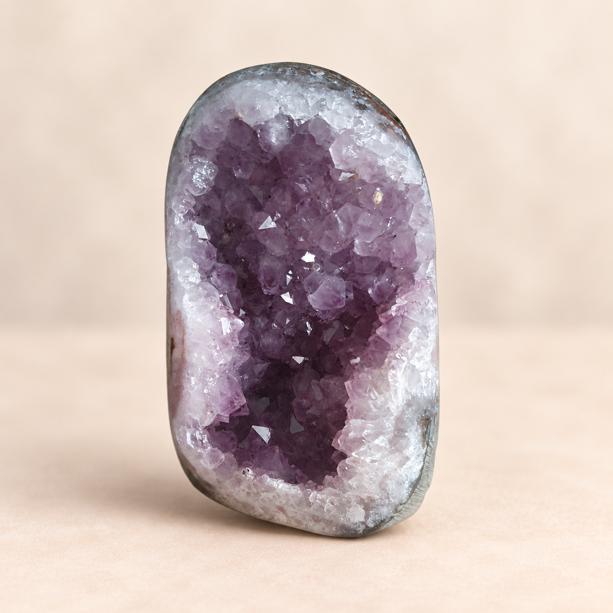Amethyste géode cavité