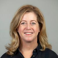 Christine Thorsteinson Headshot