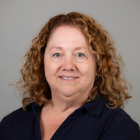 Karen Corzine Headshot