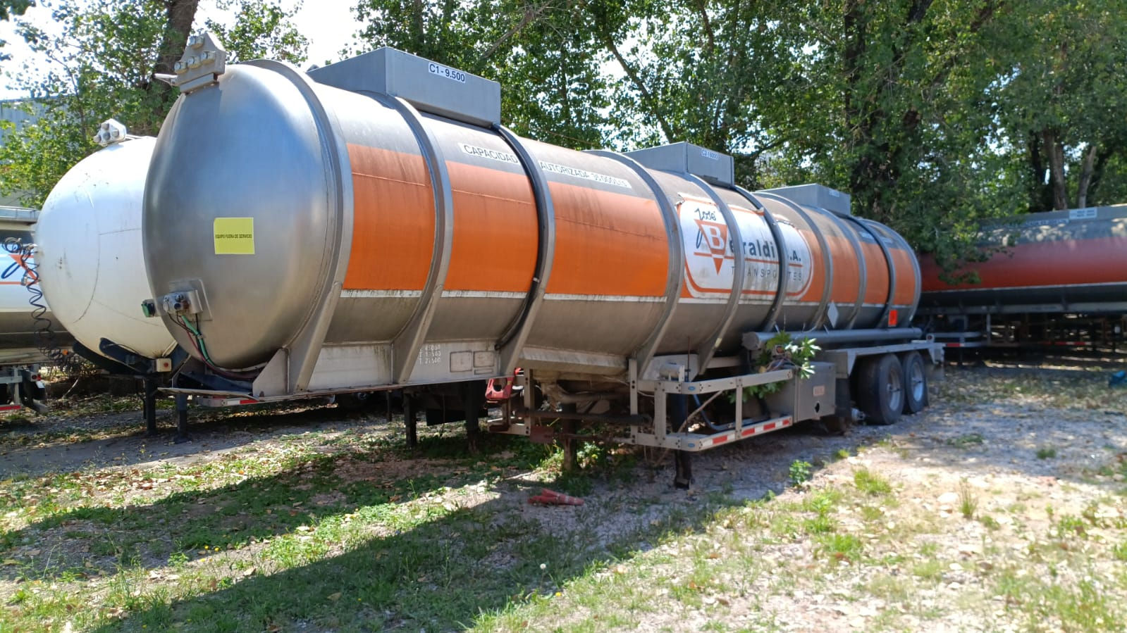 Semirremolque Cisterna de Acero Inoxidable - Año '03 - Capacidad 37.000 Litros