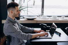 Do Foreign Business Owners Need to Withhold Tax When Paying Employees or Freelancers in Korea?
