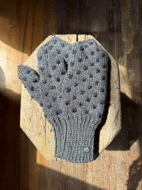 Thumbnail: Thrum Mittens