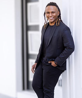 Shonn McCloud Headshot (2023).jpg