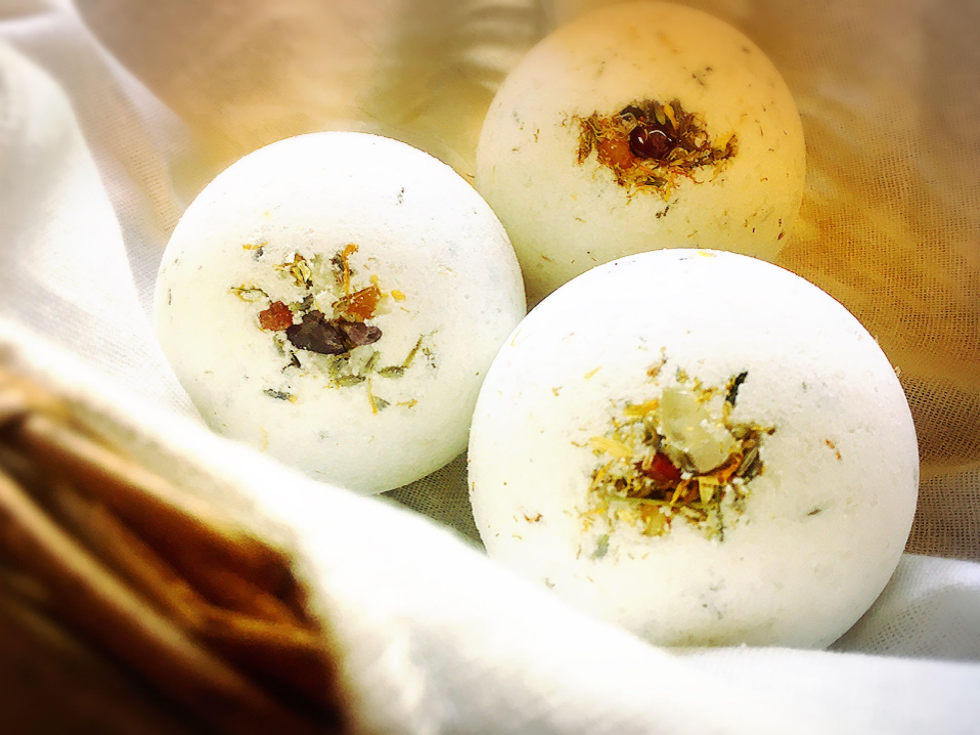 Heart Chakra Activation Bath Bomb