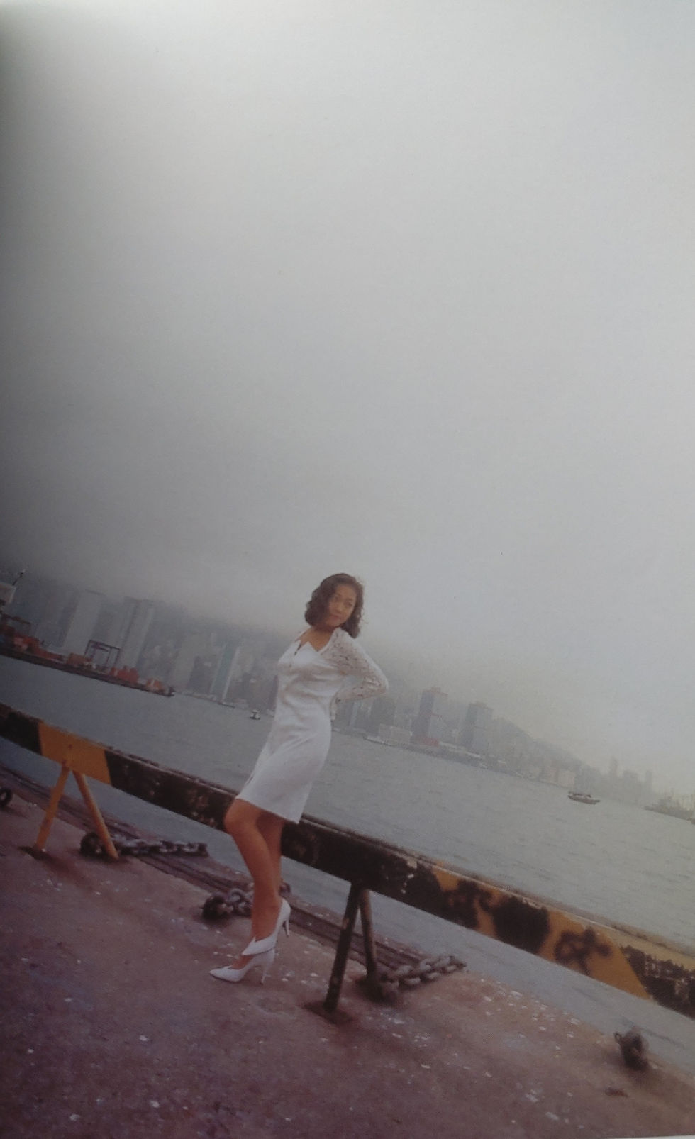 Thumbnail: 柏原芳惠 Yoshie Kashiwabara 於香港拍攝 Pocket Size Photo Collection 