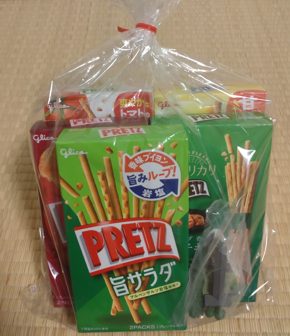 固力果袋裝雜錦百力滋 (附玩具擺設)