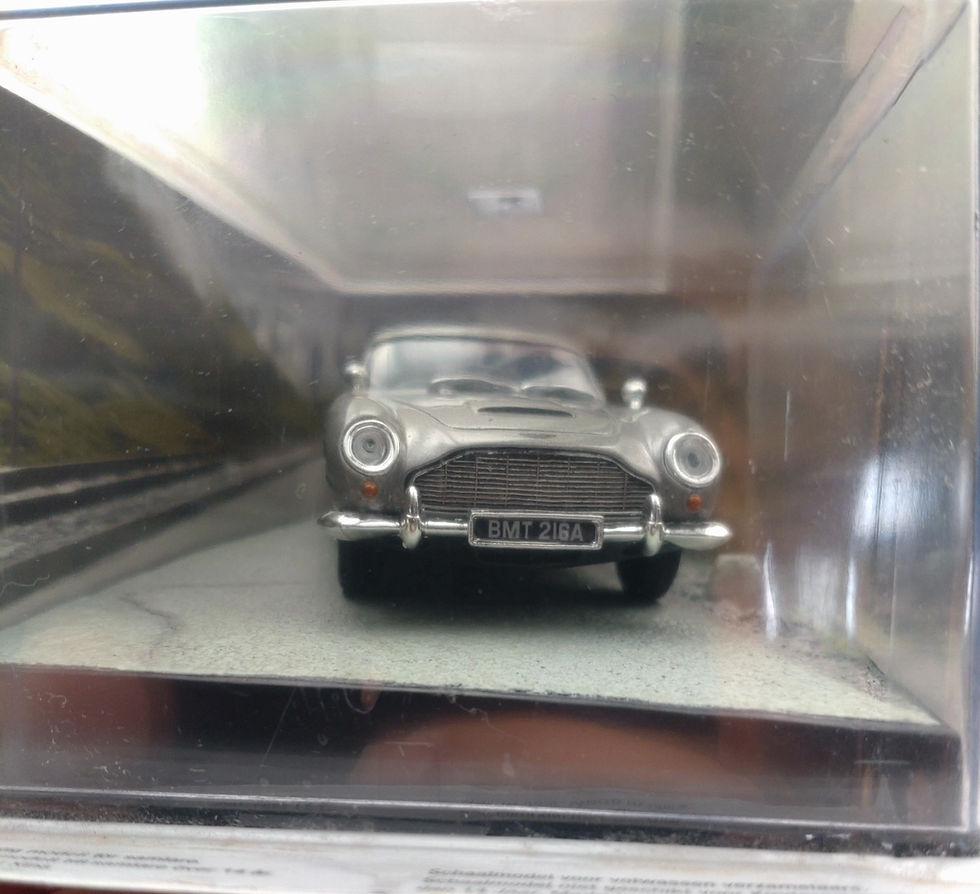 Thumbnail: 007 Aston Martin 金手指模型車