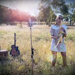 saxophoniste mariage var orchestre chanteuse 83 chateau sainte roseline