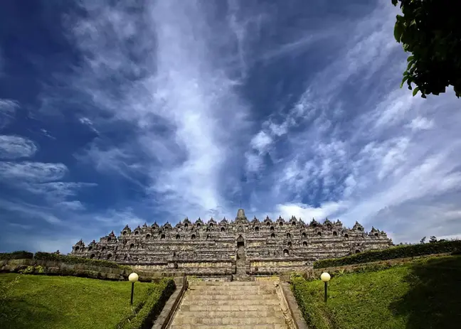 438735-borobudur-yogyakarta-indonesia.webp