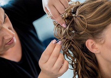 Braut Frisuren vor Ort