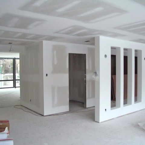 Construcción en seco con Durlock: tabiques y cielorraso instalados , trabajo terminado en interior. 