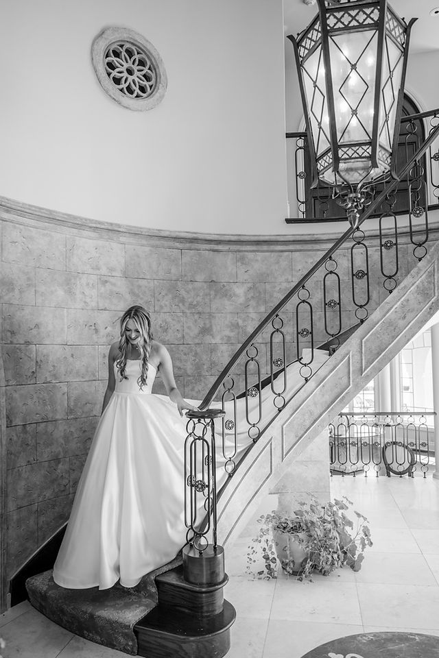 Bride portrait wedding day, bride alone, staircase shot, wedding day photos 