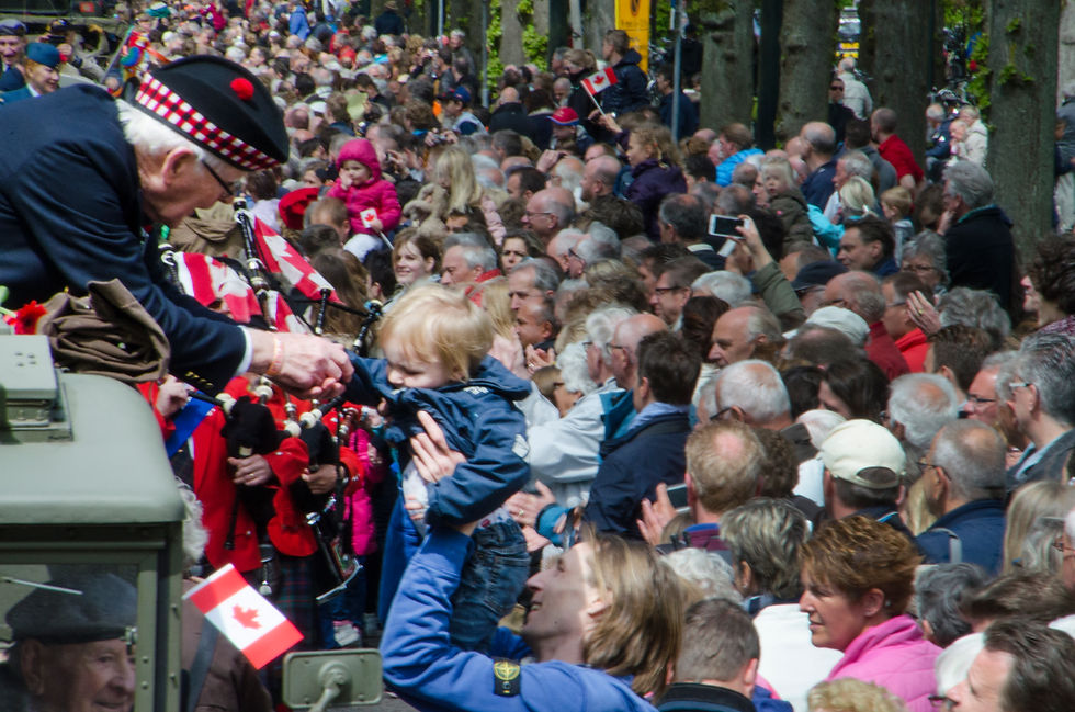 CROWDS IN APPLEDOORN 2015