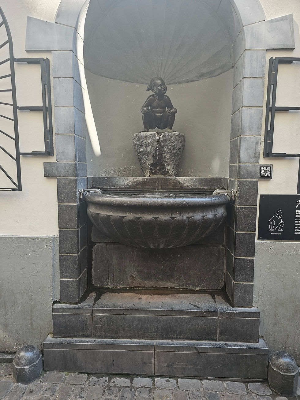 Female Manneken Pis