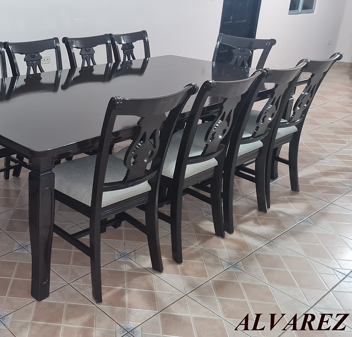Mesa Niza 10S con Sillas Niza 3.jpg