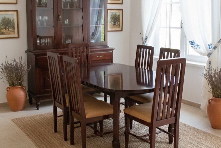 Mesa Sicilia 6S con Sillas Nápoles Caoba con Aparador y Vitrina P56 - IA - 1.jpg