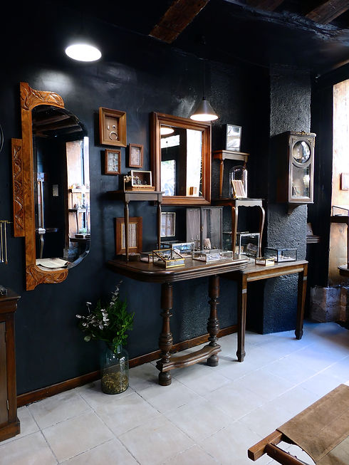 Boutique sept25 02.jpg
