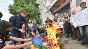 Leállították a melegpropaganda-törvényt sürgető ukrán petíciót