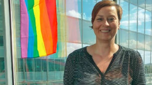 Kirúgták, mert leszbikus, ma LMBT-barát munkahelye van!