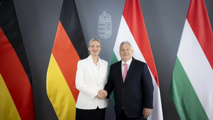 Leszbikus vezető, queerellenes párt – Alice Weidel ujabb turnéja Magyarországon