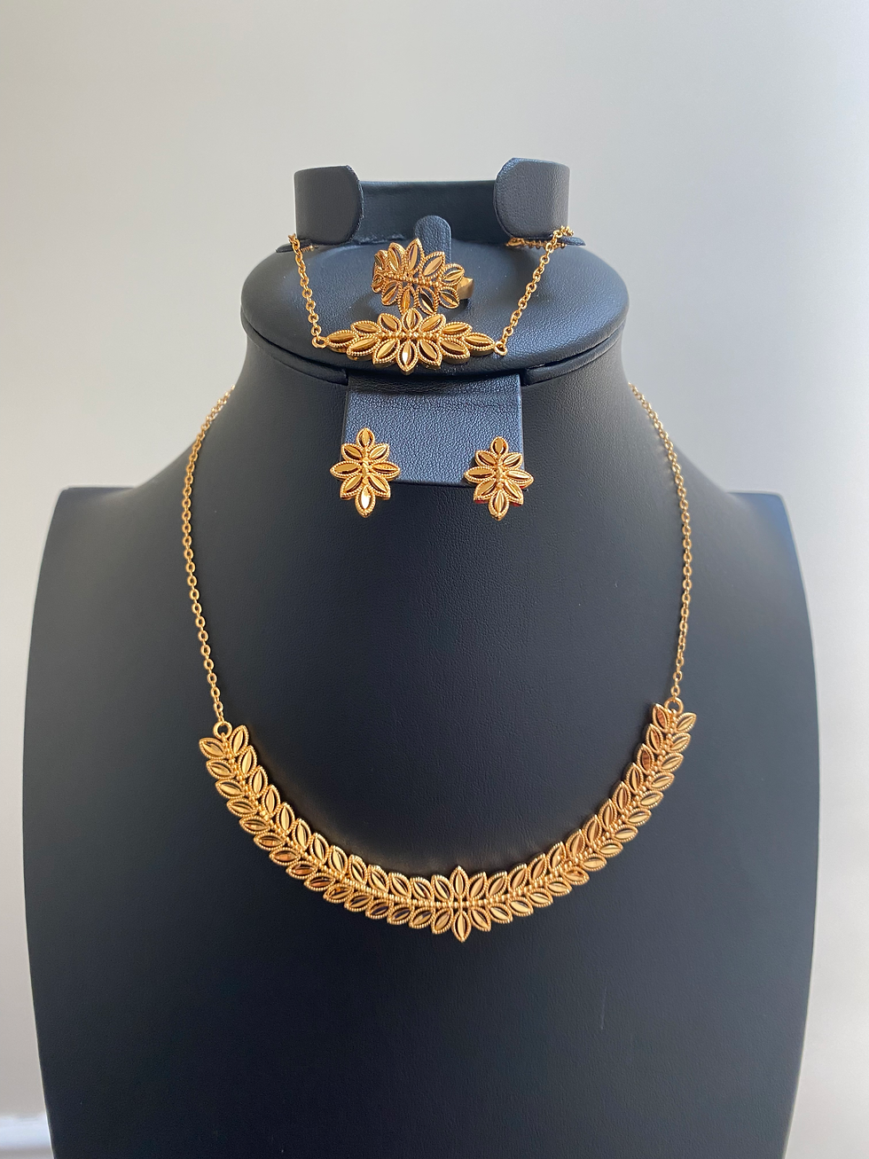 Thumbnail: Elegant Set