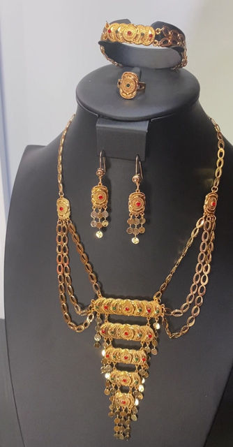 Thumbnail: Khaleeji style set