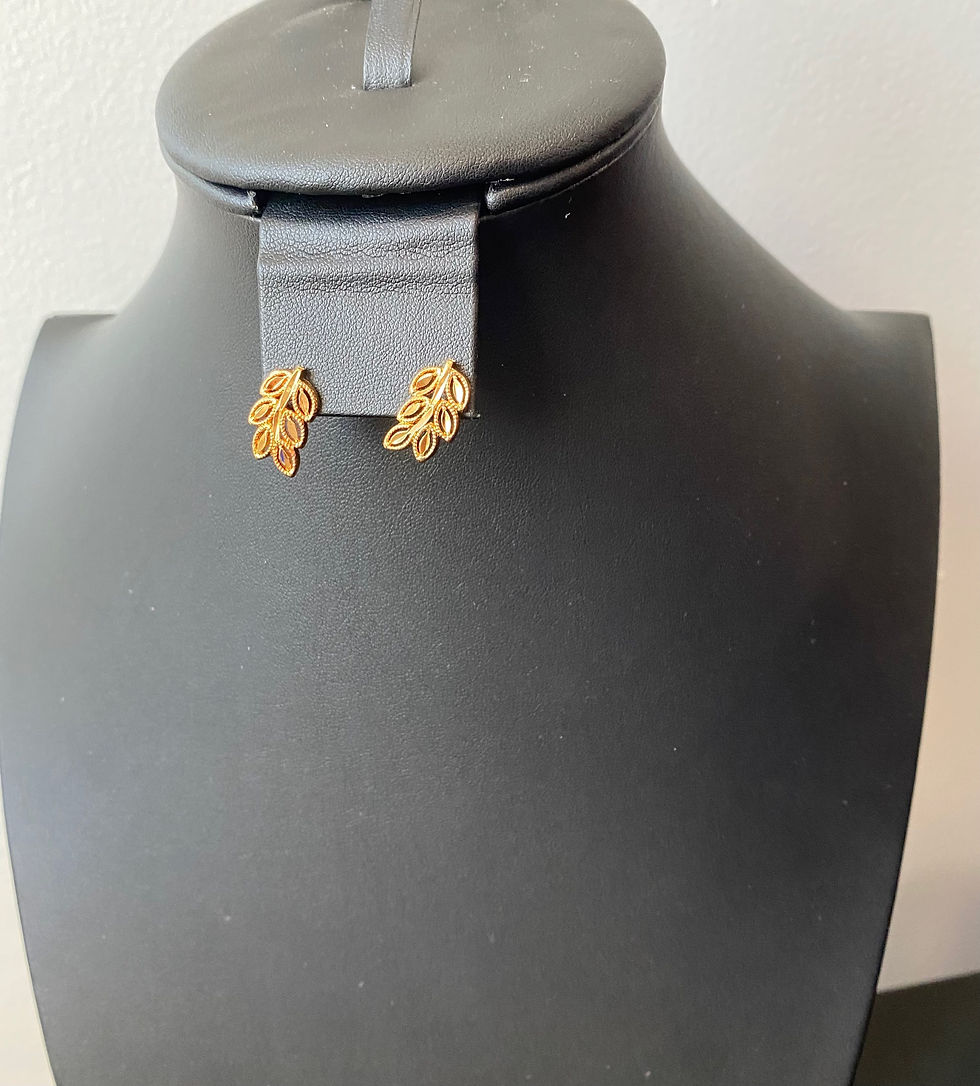 Thumbnail: Petals stud