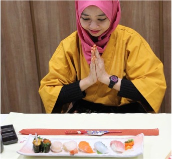 atheist joining hands to say prayers at dinner time atheist joining hands to say prayers at dinner time