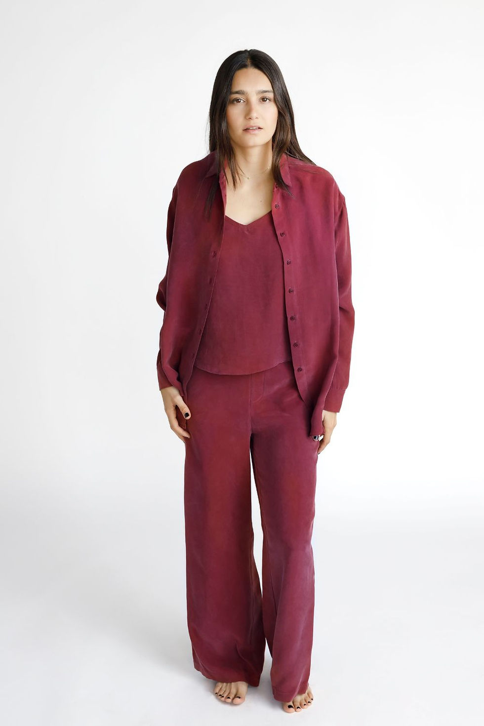 Basic Trouser Pantalón Ancho Seda Vegana - color vino cabernet