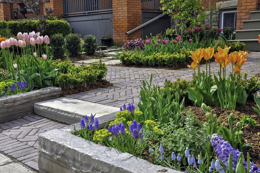 <img src="landscaping.png" alt="low maintenance Gulf Breeze landscaping ">