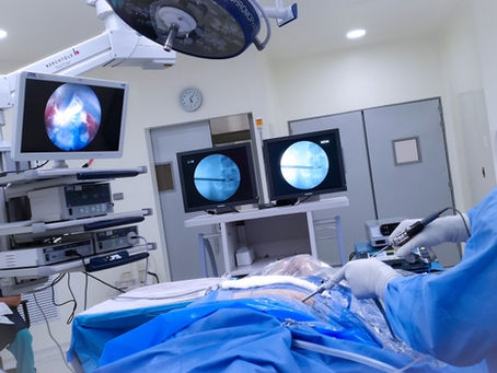 ¿Qué es la endoscopia de columna?