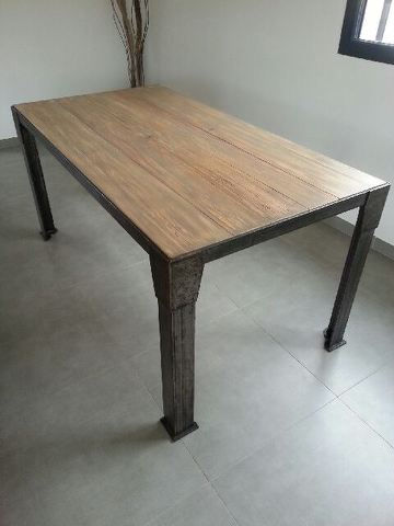 Thumbnail: TABLE DE SALON BOIS