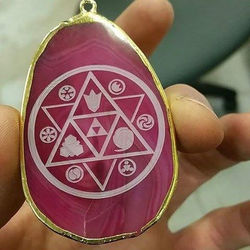 for the awesomely talented _bheinz63 _#laseretched #agate_#zelda #ocarinaoftime #triforce #sixmedall