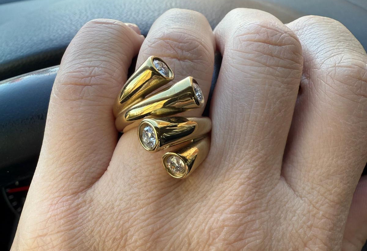 Anillo golden statement
