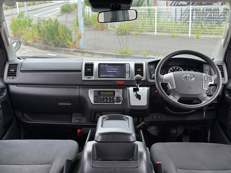 サムネイル： 【総額】 ハイエースバン スーパーGL ディーゼル 2.8 4WD パノラミックビューモニター 車検令和9年7月【オートローン有】