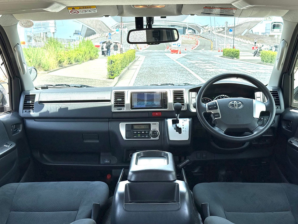 サムネイル： 【総額】 ハイエースバン スーパーGL ディーゼル 2.8 4WD マルチロールトランスポーター タイプ2  ベッドキット 車検令和9年7月【オートローン有】