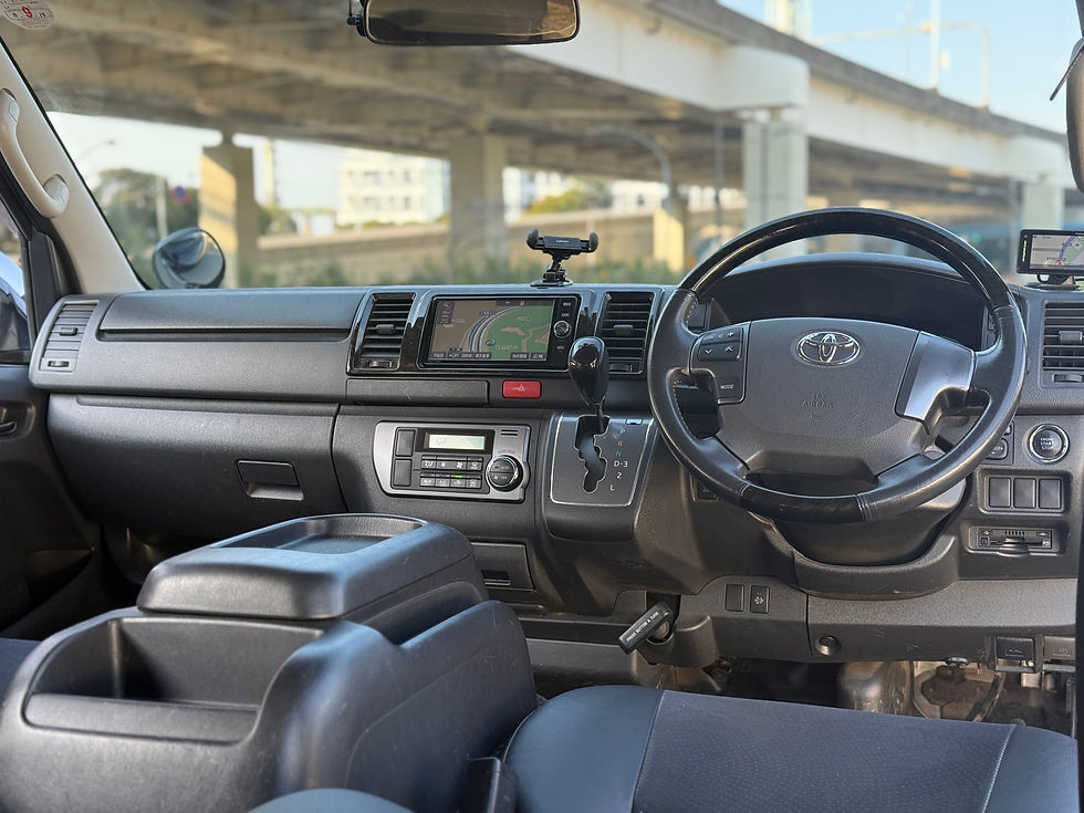 サムネイル： 【総額・埼玉店】 ハイエースバン ダークプライム 寒冷地仕様 4WD ディーゼル ナビ TV バックモニター ETC 車検令和9年4月【オートローン有】