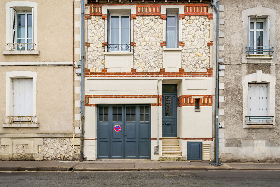 CHEZ REMI