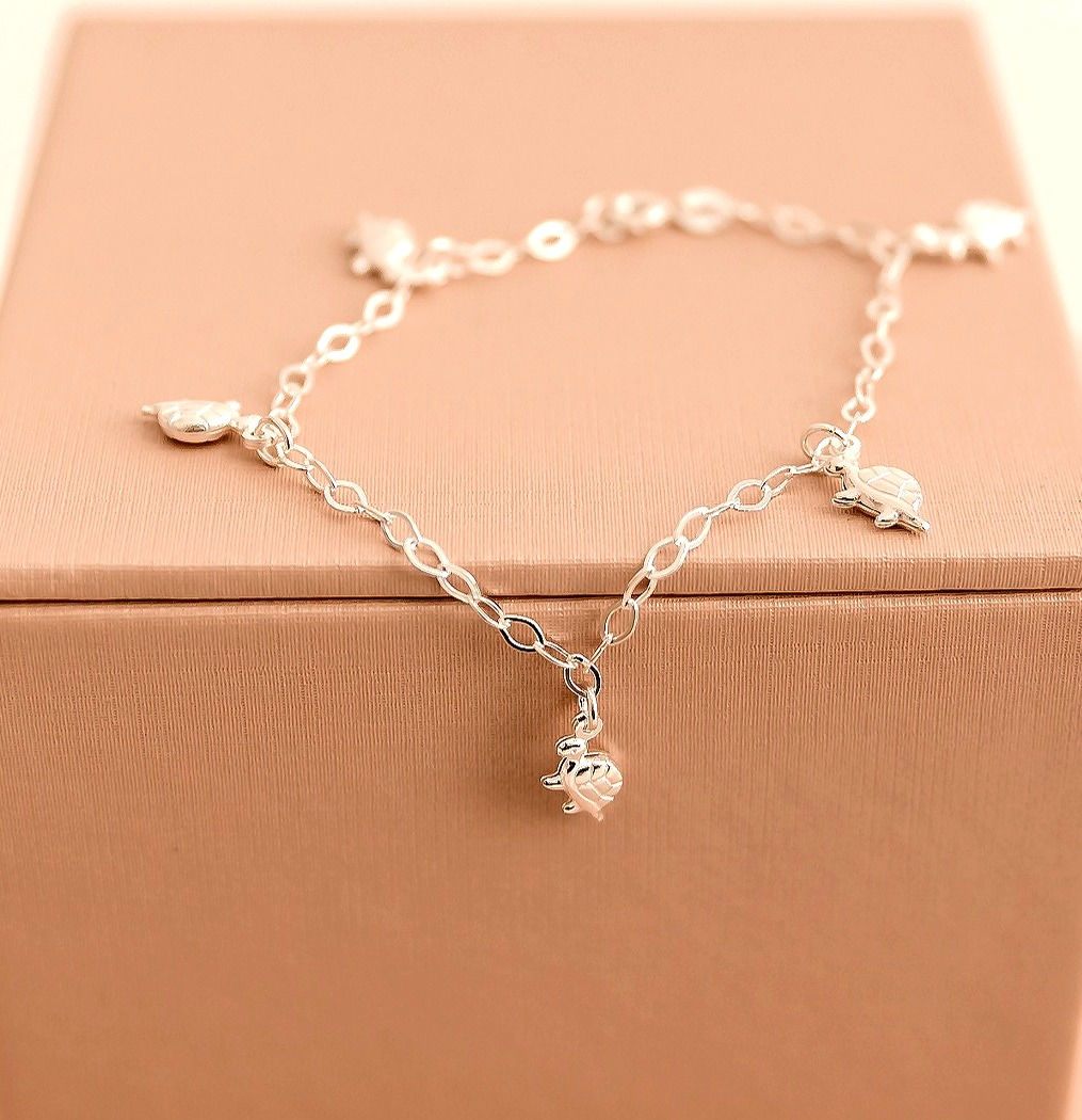 Pulseira com Pingente Tartaruga