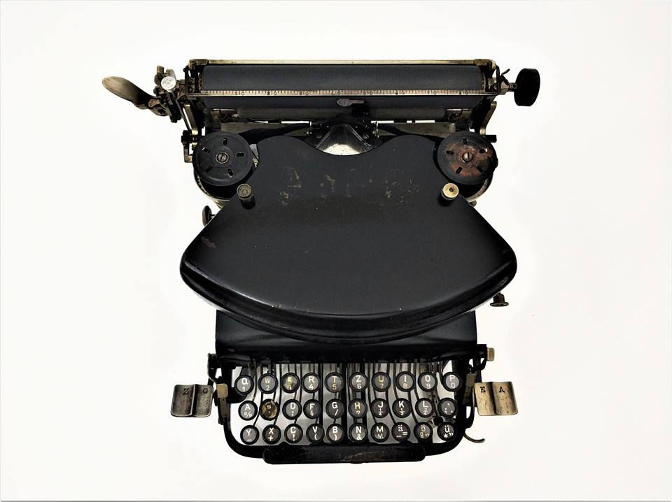 Küçük resim: Hollanda Üretimi Adler No: 7