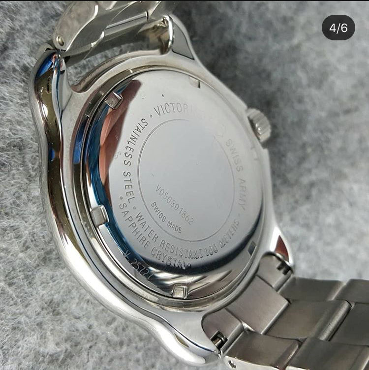 Küçük resim: İsviçre Üretimi Orijinal Victorinox Swiss Army Vintage Kol Saati