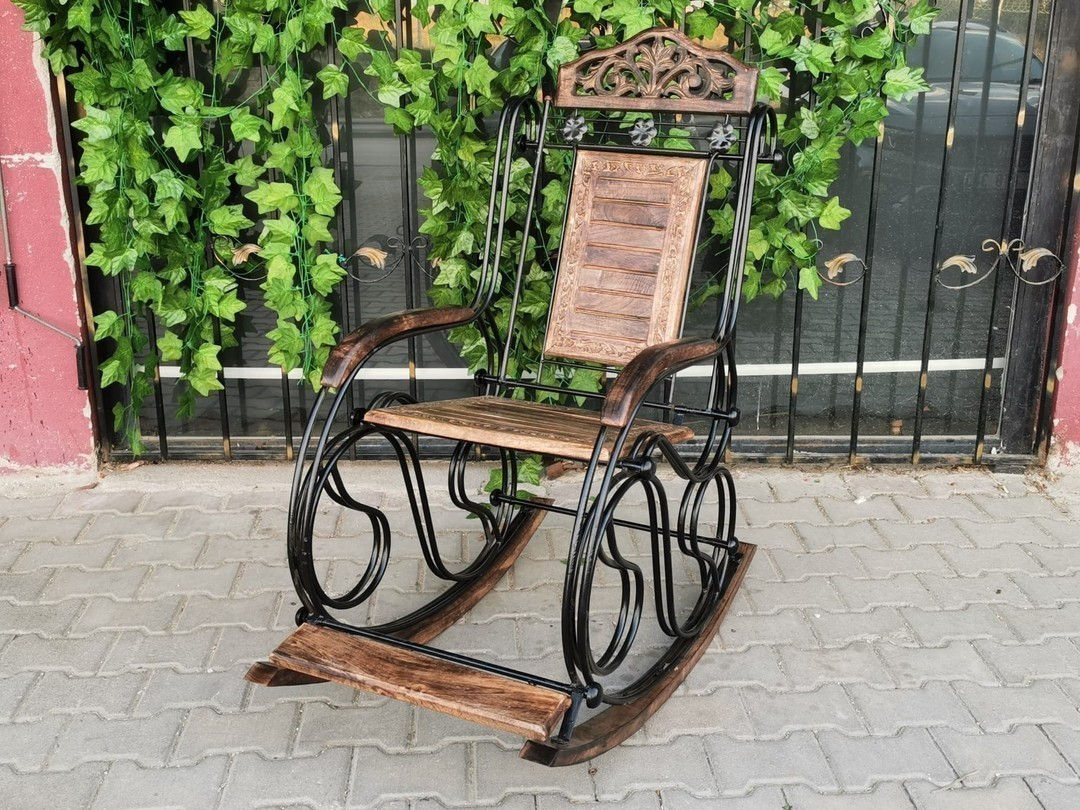 Retro Ahşap Sallanan Sandalye