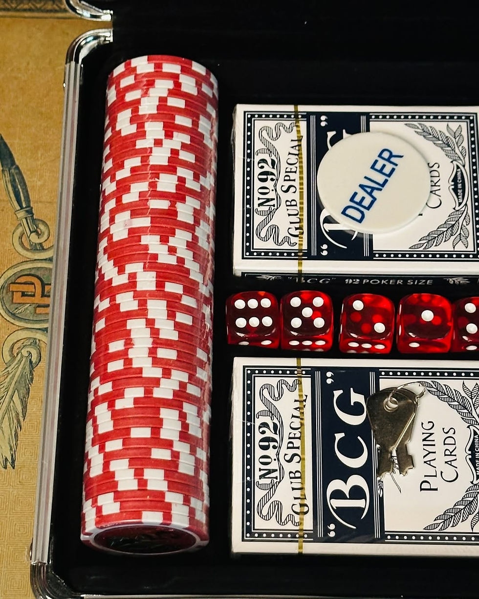 Küçük resim: 100 PARÇA, ALÜMİNYUM ÇANTALI PROFESYONEL POKER SETİ