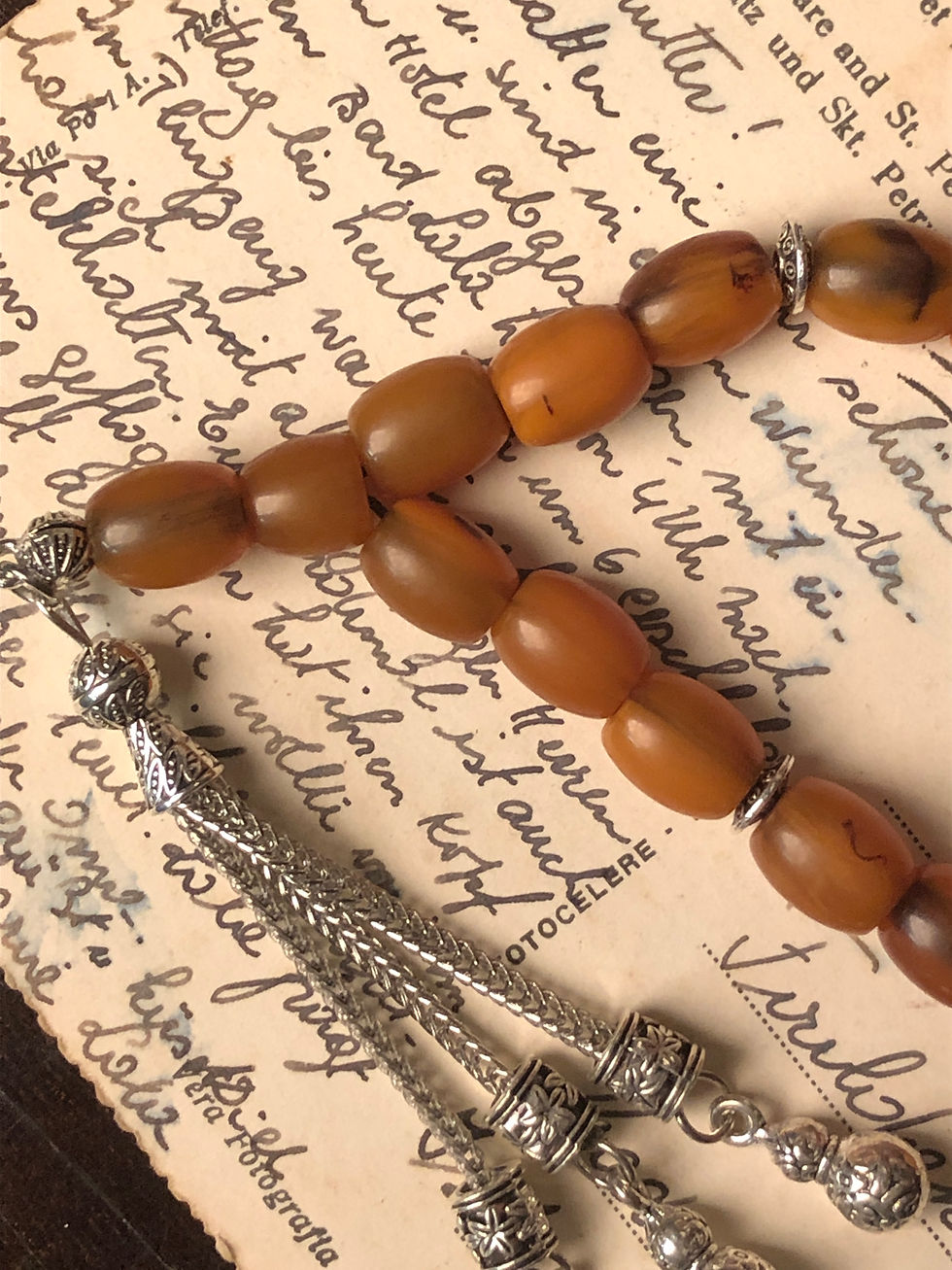 Küçük resim: 🏺 1940/50’LER ALMANYA ÜRETİMİ –  “OSMANLI HAMURU” SIKMA KEHRİBAR