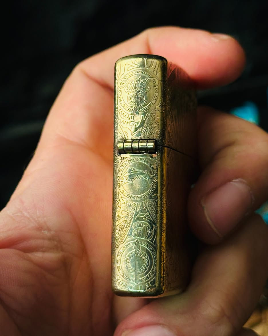 Küçük resim: 👑 2019 ABD Özel Tasarım Zippo – Game of Thrones Koleksiyonluk Seri 🔥⚔️