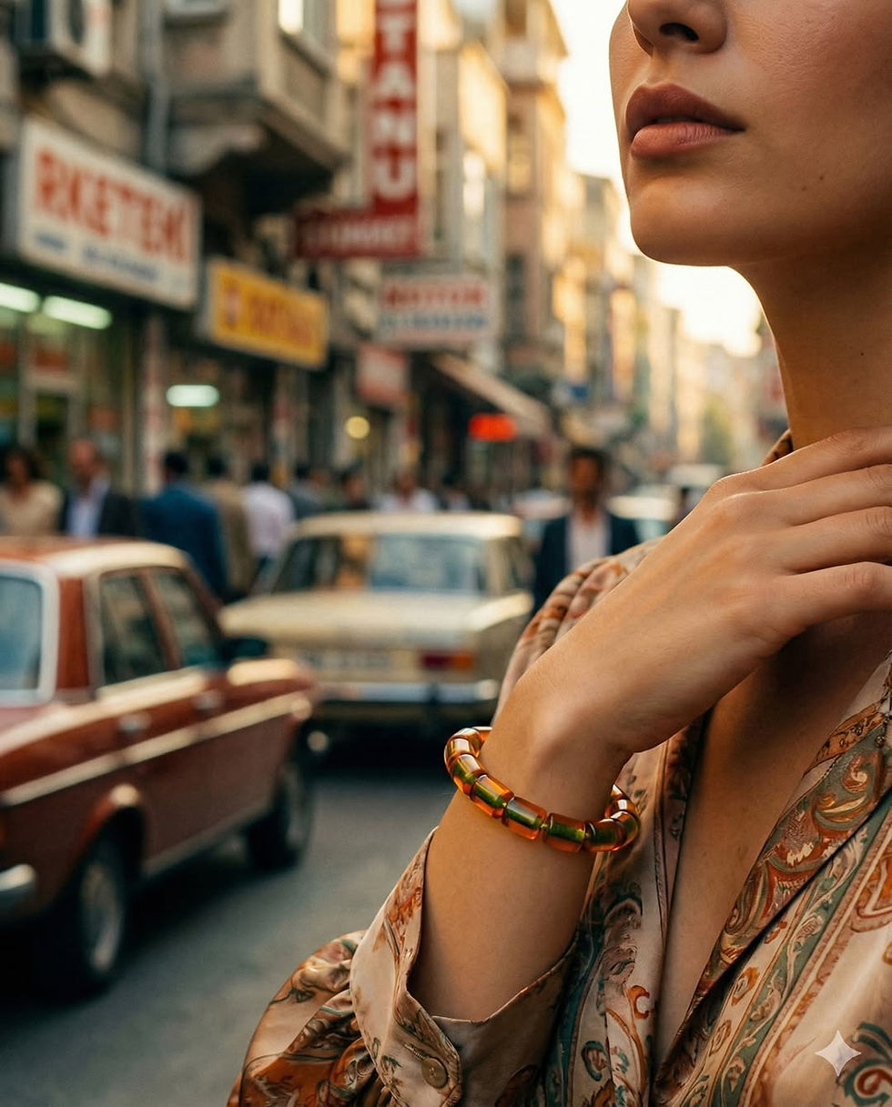 Küçük resim: 🔥 1980’ler Dönem Üretimi Malzemeden Renk Geçişli Ateş Kehribar Unisex Bileklik