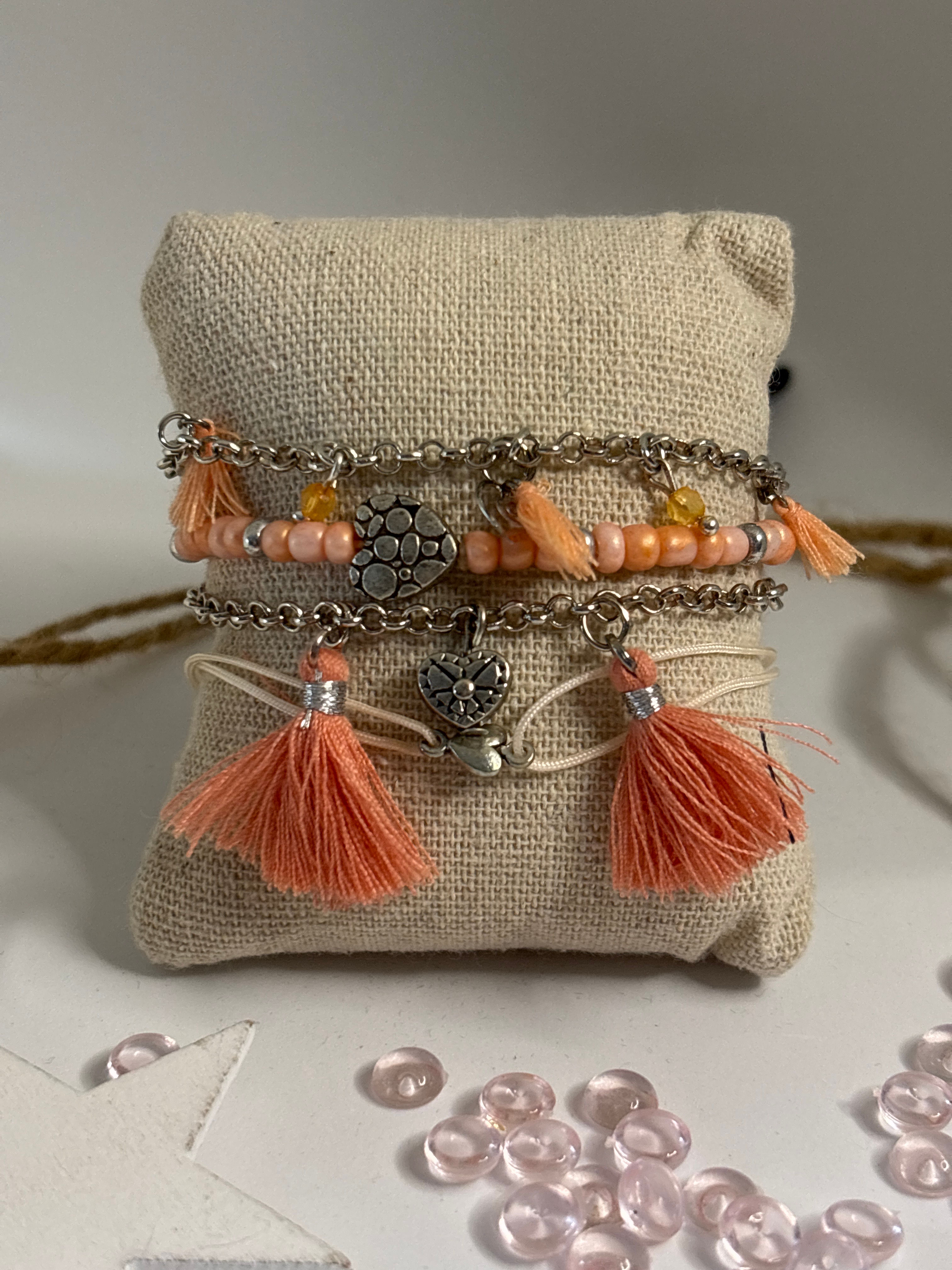 Bracelets 